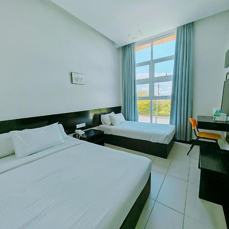 Citrine Hotel セリ・イスカンダル エクステリア 写真