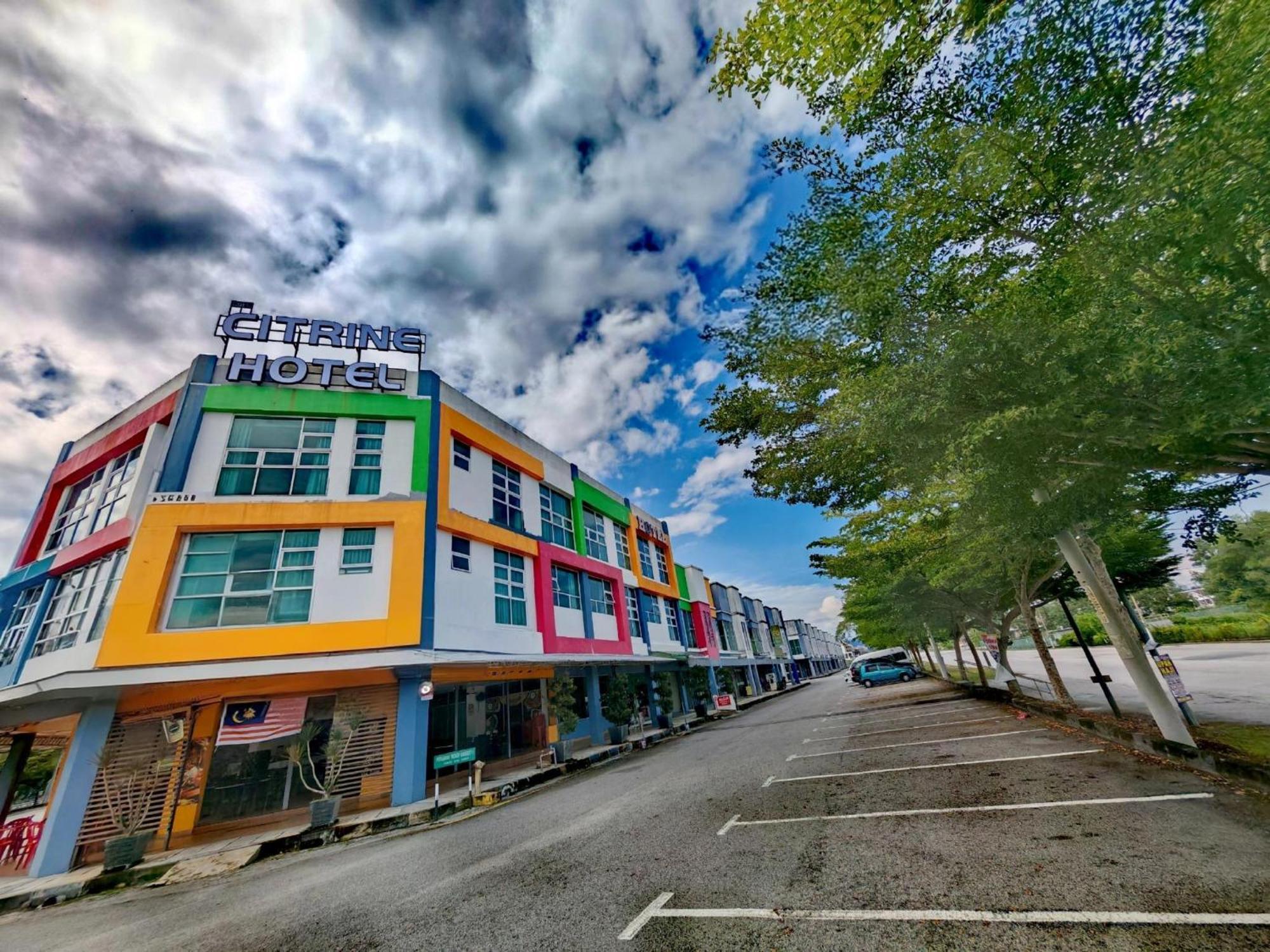 Citrine Hotel セリ・イスカンダル エクステリア 写真